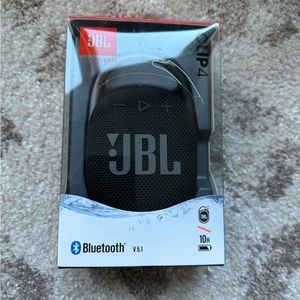 JBL wireless speaker Clip 4
